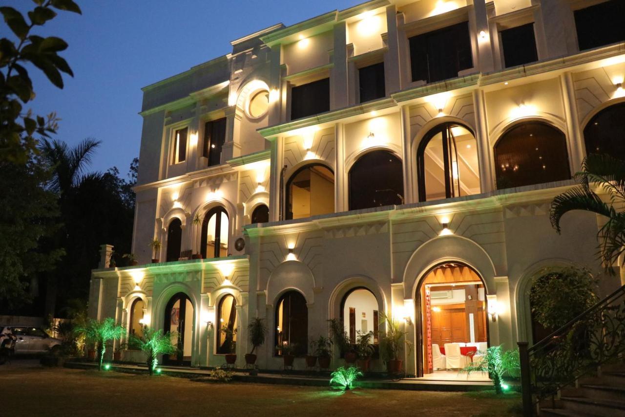 Hotel Pushap Palace Patiāla Exterior foto